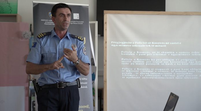 POLICIA E KOSOVËS MBAN LIGJËRATA VETËDIJESUESE ME NXËNËSIT
