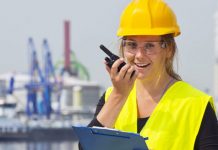 ZVICËR: GRATË ENDE BËJNË 50% MË SHUMË PUNË SHTËPIE TË PAPAGUARA SE BURRAT