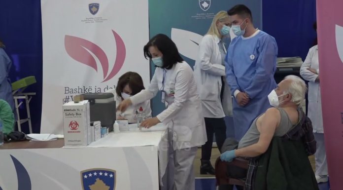 Mbi 1100 të vaksinuar gjatë 24 orëve në Kosovë