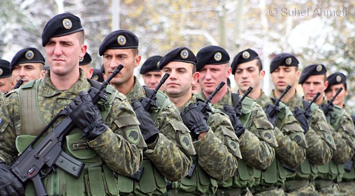 Dy pjesëtarë të FSK-së tregojnë sukses në një prej ushtrimeve më sfiduese në Britani