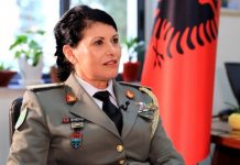 GJENERALJA E PARË SHQIPTARE, MANUSHAQE SHEHU: UNIFORMËN E KAM TË SHENJTË!