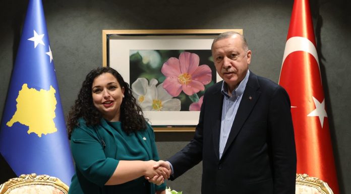 VJOSA OSMANI NGA TURQIA, KËRKON LIBERALIZIM TË VIZAVE PËR KOSOVARËT