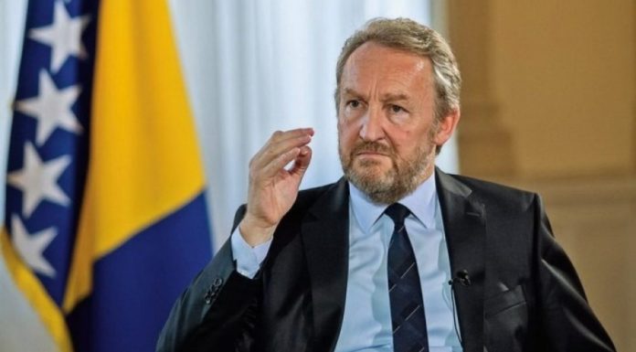 IZETBEGOVIQ: SERBIA PO HARRON QË NUK E SUNDON KOSOVËN