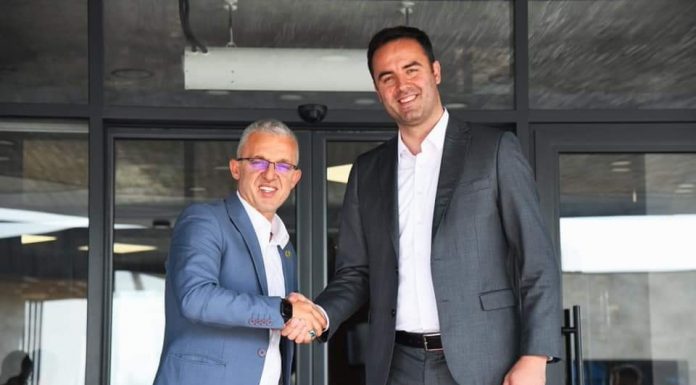 Kryetari i Kuvendit te Republikes se Kosoves z. Glauk Konjufca viziton Shtëpine e të moshuarve “Jetimat e Ballkanit”