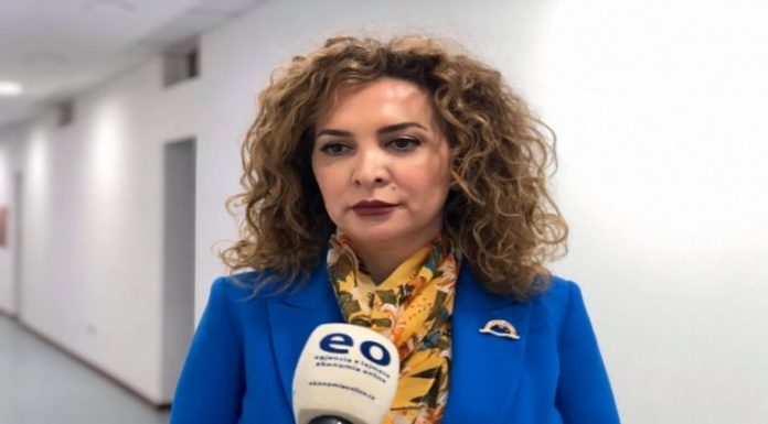 RESHITAJ MERR OFERTA NGA POZITA, PASI AAK NUK PO E KONTAKTON ATË