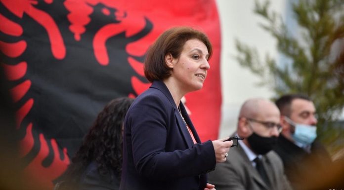 Vjen përkrahja për Donika Gërvallën, paralajmërohet liberalizimi i vizave dhe arrestimi…