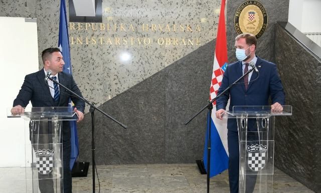 Mehaj: Të liruarve nga spitali do t’iu mundësohet kthimi përmes linjave ajrore nga Aeroporti i Osijekut