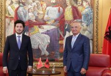 Meta pret Abazoviqin, apelon për përfaqësim më përfshirës të shqiptarëve në institucione