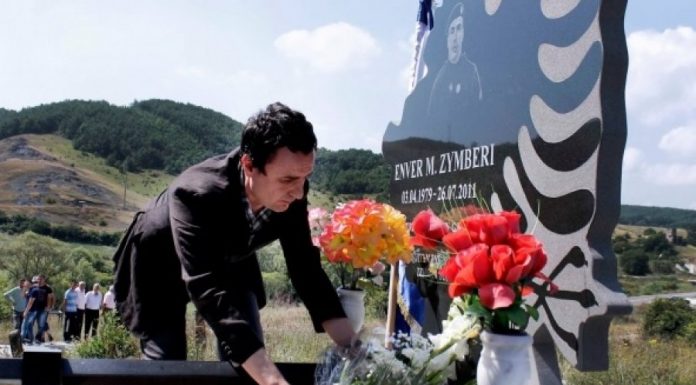 KRYEMINISTRI NDERON ENVER ZYMBERIN NË DHJETËVJETORIN E RËNIES NË DETYRË