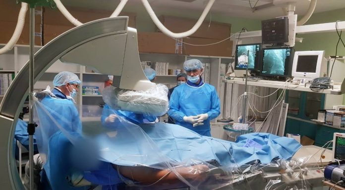 QKUK-JA PAJISJET ME DEFIBRILATORË INTRAKARDIAKË