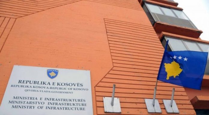 DEPUTETËT PROPOZOJNË KONTROLLE RIGOROZE NDAJ KOMPANIVE TURISTIKE