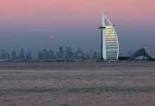 DUBAI KRIJON SHI ARTIFICIAL PËR TË MPOSHTUR TEMPERATURAT EKSTREME
