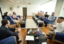 Kurti pret matematicientët e rinj: Vështirë që në kryeministri ka pasur ndonjëherë më shumë zgjuarsi sesa sot