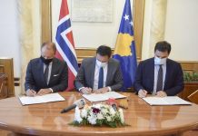 KONJUFCA E AMBASADORI NORVEGJEZ, GRØNDAHL,NËNSHKRUAN MEMORANDUM MIRËKUPTIMI