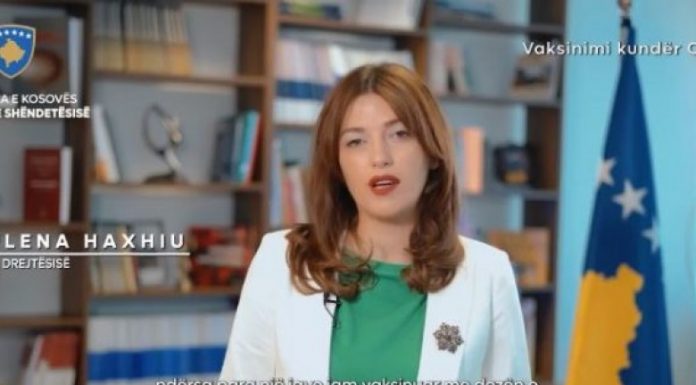 HAXHIU ME THIRRJE PËR NËNAT GJIDHËNËSE: VAKSINOHUNI SA MË PARË