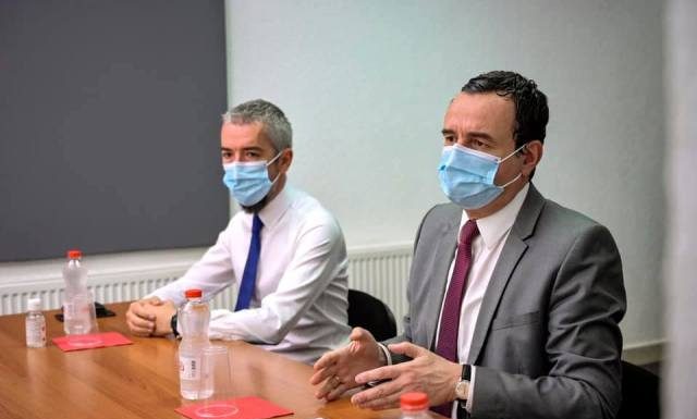 Kurti takon anëtarët e iniciativës qytetare “Mitrovica”