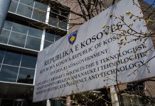 MASHTI planifikon që në shtator mësimi të fillojë në shkolla