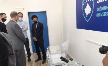 Qeveria japoneze i dhuron ShSKUK-së pajisje mjekësore për fëmijë dhe nëna