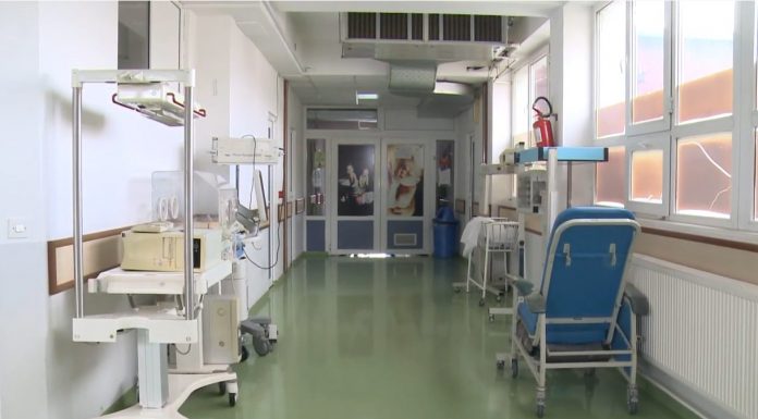 Në gjinekologji u lind një foshnjë afër 6.5 kilogramë