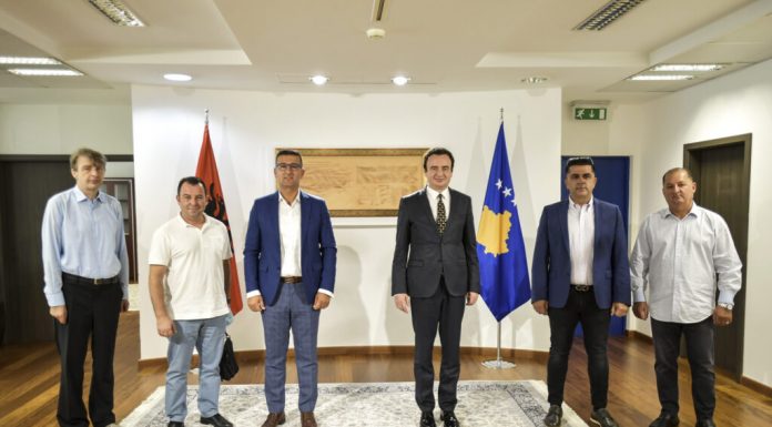 KURTI TAKON NJË DELEGACION TË SHOQATËS “DIBRA” QË VEPRON NË SHBA