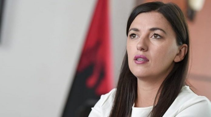 MINISTRJA HAXHIU: DHUNA NË FAMILJE ALARM PËR INSTITUCIONET DHE SHOQËRINË