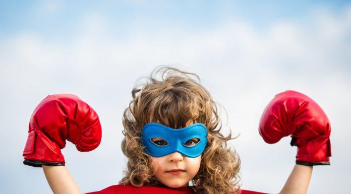 Një manual për të rriturit për mënyrën se si të flasin me fëmijët për vijën e kufirit të trupit dhe abuzimin seksual