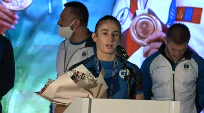 NORA GJAKOVA: MEDALJET PËR POPULLIN E KOSOVËS