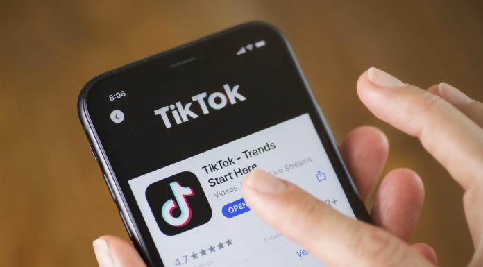 TIKTOK ËSHTË APLIKACIONI MË I SHKARKUAR I VITIT 2020