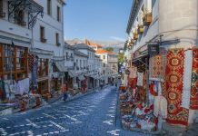 Sezon i mbarë në Gjirokastër, mbi 10 mijë vizitorë në muaj në qytetin e UNESCO-s