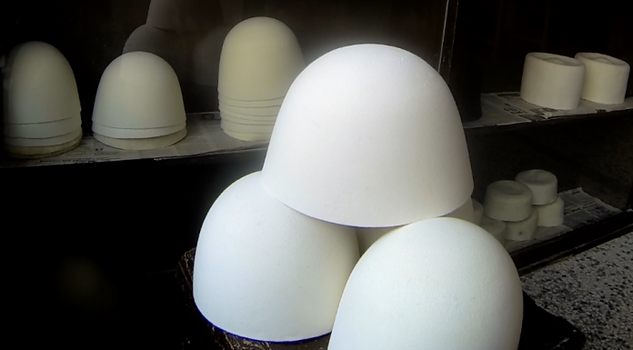 Plisi kapelja me të cilën identifkohen shqiptarët