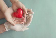 Si t’i ndihmojmë fëmijët të përballojnë lajmin e diagnozës së kancerit