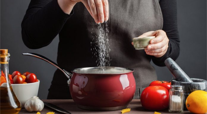 3 këshilla për të konsumuar më pak kripë