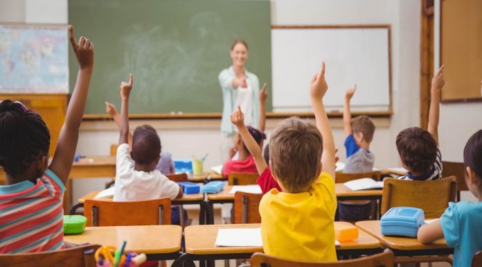 Pupovci: Në shkollat që janë qendra votimi, të hënën mbahet mësimi online