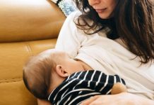 Foshnjat e ushqyera me qumësht gjiri më të mbrojtur nga obeziteti