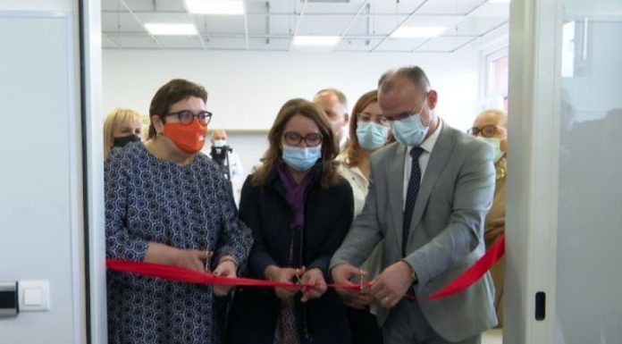 Në QKUK përurohet renovimi i laboratorit të Institutit të Patologjisë