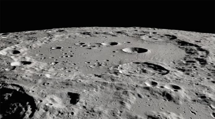 Hëna ka oksigjen për tetë miliardë njerëz, pretendojnë shkencëtarët