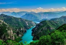 7 mijë turistë shijuan mrekullinë mbi liqenin e Komanit