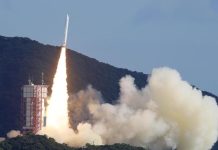 Japonia lëshon në hapësirë raketën ‘Epsilon-5’ me 9 satelitë