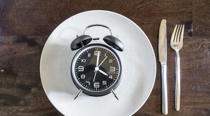 Studim: Të agjëruarit 2 ditë në javë, mënyra më e mirë për të humbur peshë